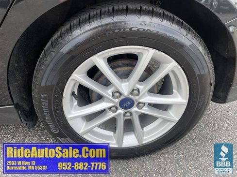 Used 2015 Ford Focus SE FWD image 26