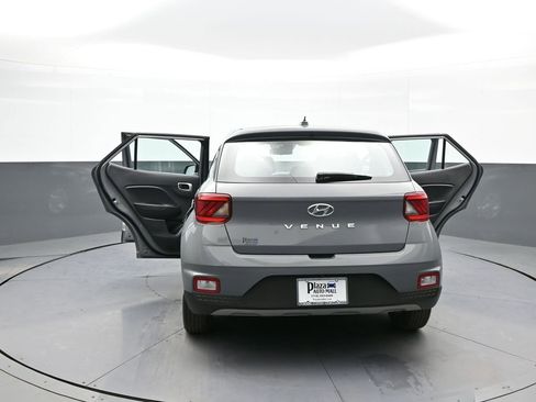 Used 2023 Hyundai Venue SE w/ Cargo Package image 46