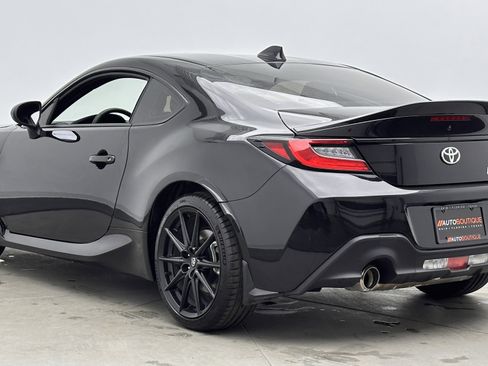 Used 2025 Toyota GR86 Premium image 4