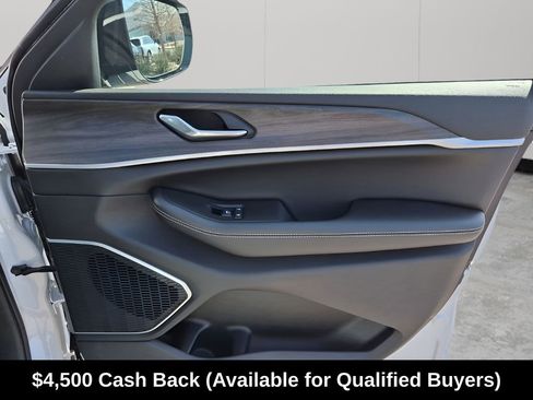 New 2026 Jeep Grand Cherokee Limited RWD image 13