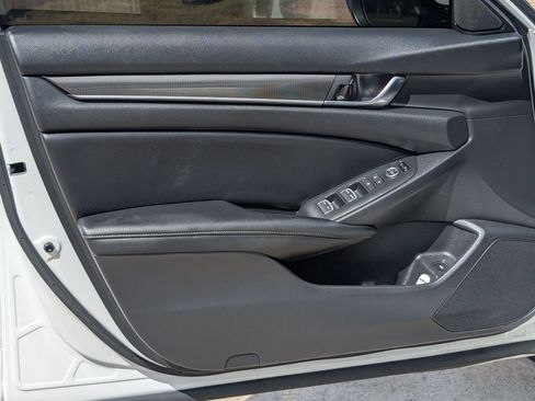 Used 2019 Honda Accord Sport image 15