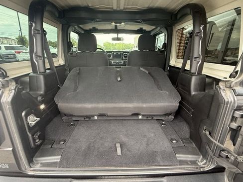 Used 2020 Jeep Wrangler Sport AWD/4WD image 13