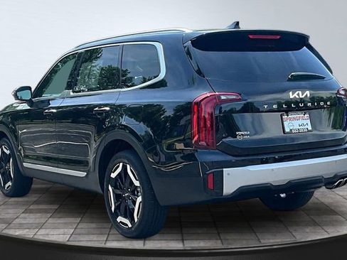 Used 2025 Kia Telluride S FWD image 4