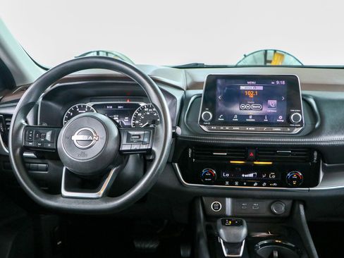 Used 2022 Nissan Rogue SV FWD image 17