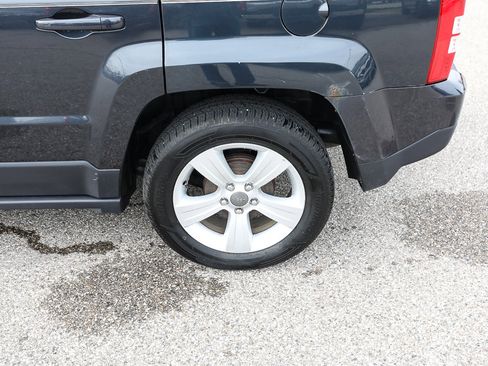 Used 2016 Jeep Patriot Latitude image 4