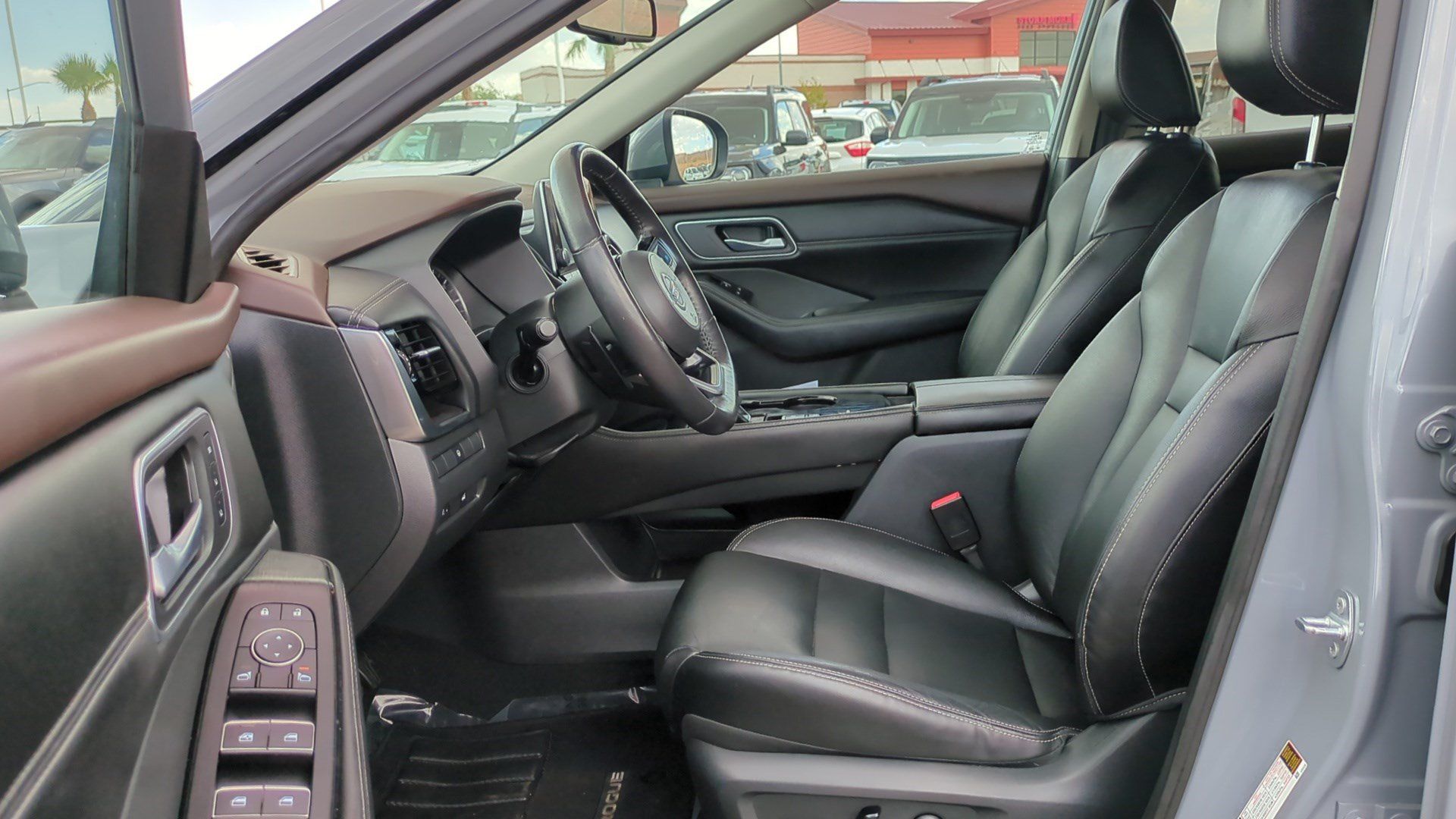 Used 2021 Nissan Rogue SL FWD image 14