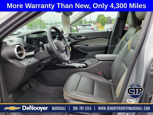 Used 2025 Chevrolet Trax ACTIV FWD image 8