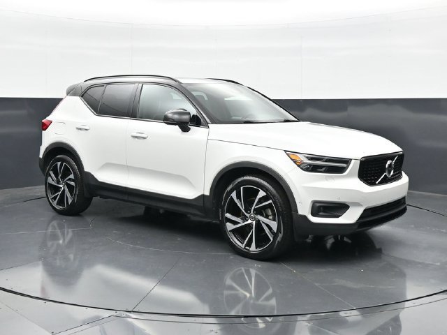 Used 2021 Volvo XC40 T5 R-Design w/ Advanced Package AWD/4WD image 3