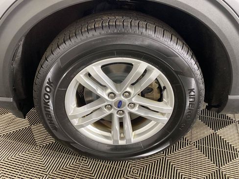 Used 2022 Ford Explorer XLT AWD/4WD image 20