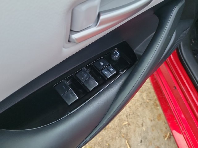 Used 2024 Toyota Corolla SE FWD image 13