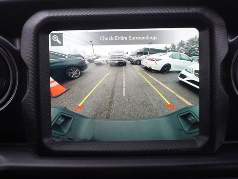 Used 2022 Jeep Gladiator Sport AWD/4WD image 42