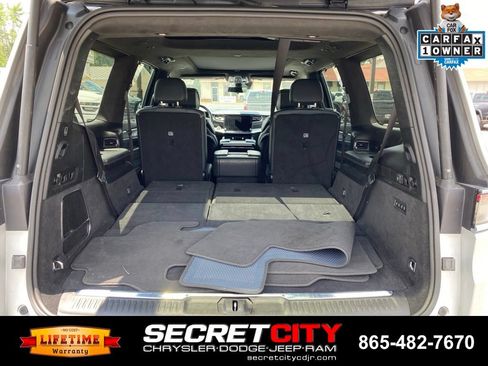 Used 2023 Jeep Grand Wagoneer Series II AWD/4WD image 9