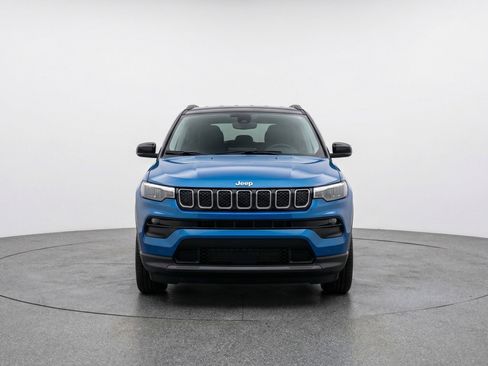 Used 2025 Jeep Compass Limited image 2