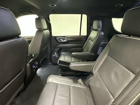 Used 2023 Chevrolet Suburban Premier AWD/4WD image 10