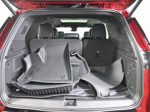 New 2026 Chevrolet Traverse High Country w/ LPO, Floor Liner Package image 17