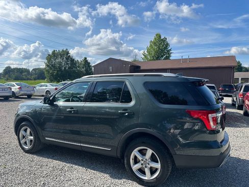 Used 2016 Ford Explorer XLT w/ Equipment Group 202A AWD/4WD image 8