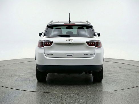 Used 2025 Jeep Compass Limited image 6