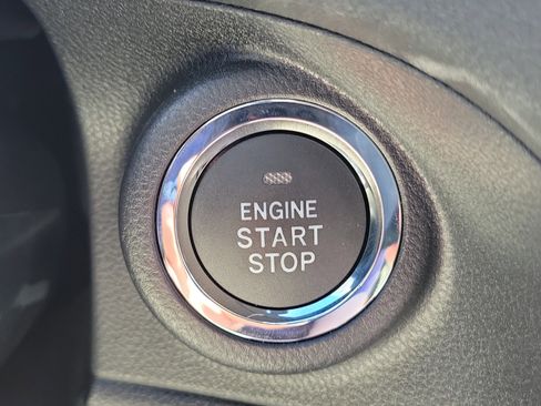 Certified 2025 Subaru Ascent Limited image 31