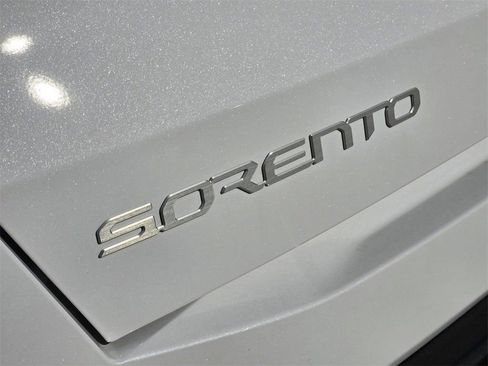 New 2026 Kia Sorento S w/ S Panoramic Sunroof Package FWD image 8