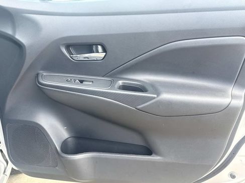 Used 2025 Nissan Versa SV FWD image 20