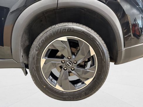 Used 2025 Nissan Rogue SV image 46