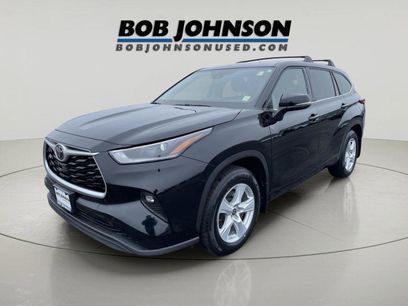 Used 2021 Toyota Highlander LE