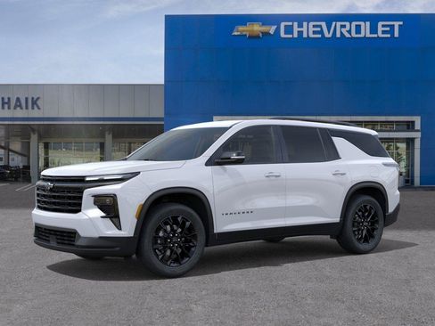 New 2026 Chevrolet Traverse LT w/ Midnight/Sport Edition FWD image 2