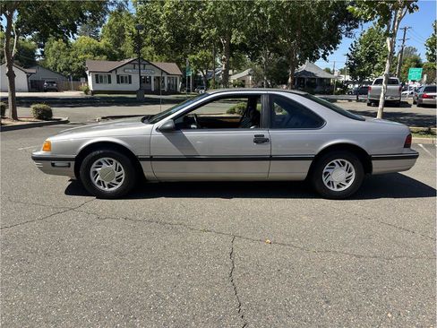 Used 1990 Ford Thunderbird LX RWD image 4