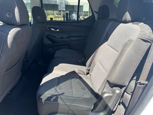 Used 2020 Chevrolet Traverse LS FWD image 10