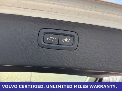 Certified 2024 Volvo XC90 T8 Plus w/ Protection Package Premier image 11