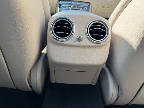 Used 2019 Mercedes-Benz E 300 4MATIC image 40