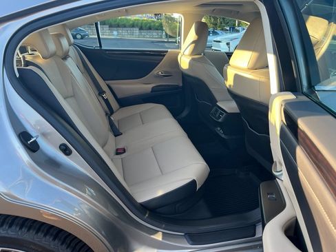 Used 2021 Lexus ES 300h w/ Premium Package FWD image 10