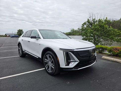 Used 2024 Cadillac Lyriq Luxury AWD/4WD image 54