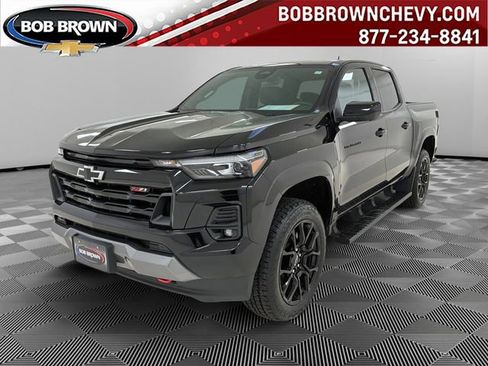 Certified 2024 Chevrolet Colorado Z71 w/ LPO, Dark Essentials Package AWD/4WD image 1