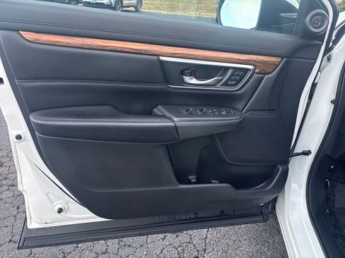 Used 2018 Honda CR-V Touring image 13