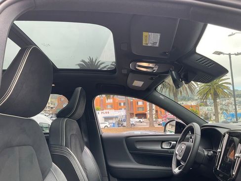 Used 2021 Volvo XC40 P8 Recharge AWD/4WD image 69