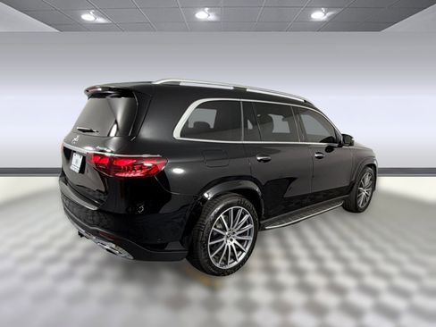 Used 2024 Mercedes-Benz GLS 450 4MATIC image 9