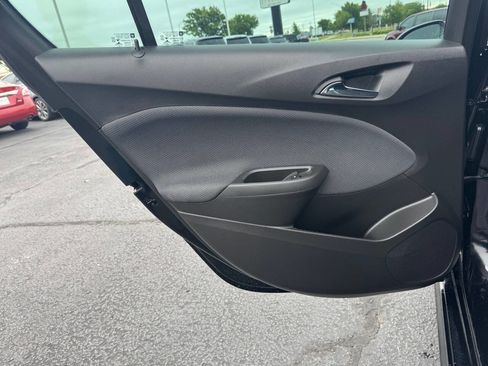 Used 2019 Chevrolet Cruze LT w/ Convenience Package FWD image 17