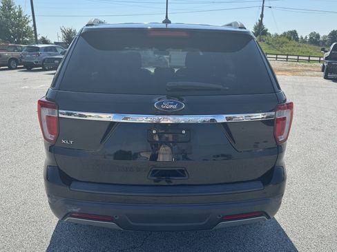 Used 2019 Ford Explorer XLT w/ Equipment Group 202A FWD image 6
