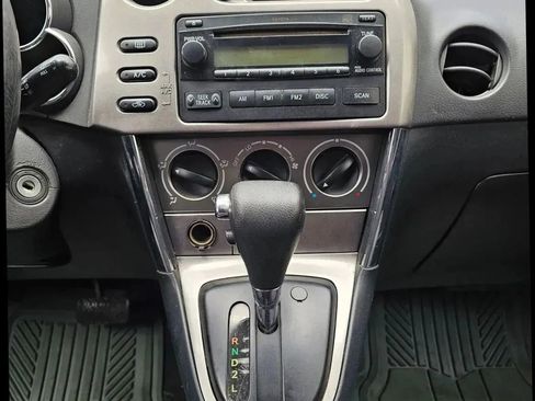 Used 2005 Toyota Matrix image 30
