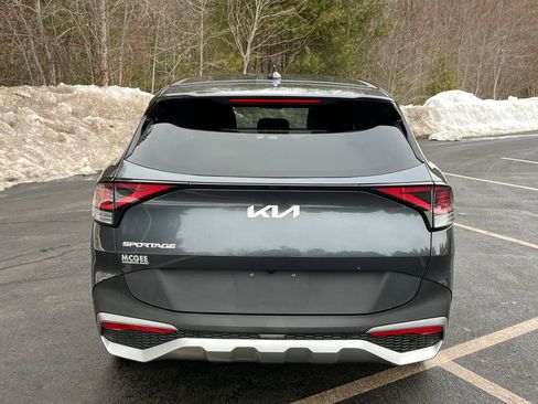 Used 2023 Kia Sportage EX image 4