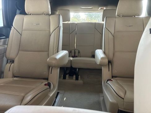 Certified 2023 Cadillac Escalade Premium Luxury w/ Performance Package AWD/4WD image 20