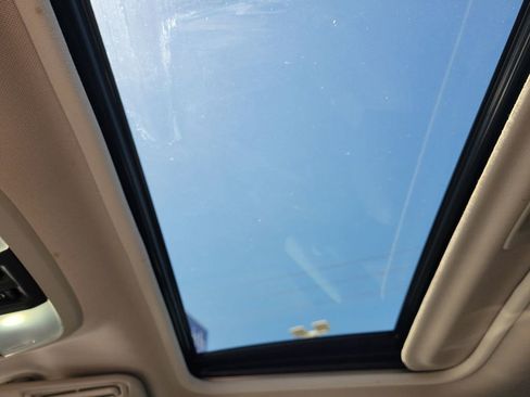 Used 2021 Subaru Crosstrek 2.5i Sport w/ Moonroof Package image 33