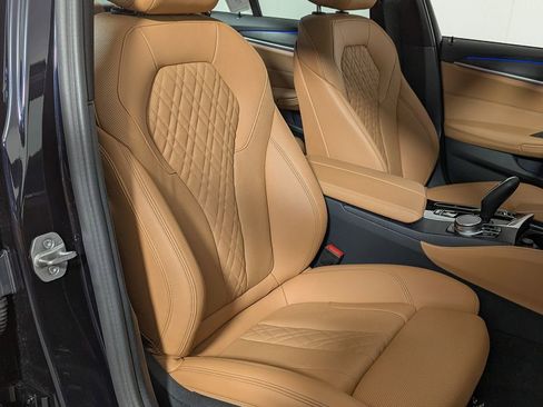 Certified 2022 BMW 530i xDrive w/ M Sport Package image 28