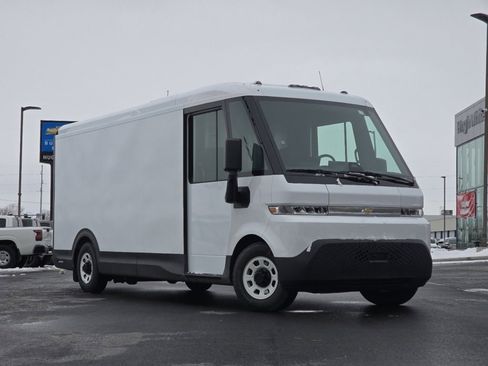 New 2025 Chevrolet Brightdrop 600 w/ Power Door Package image 2