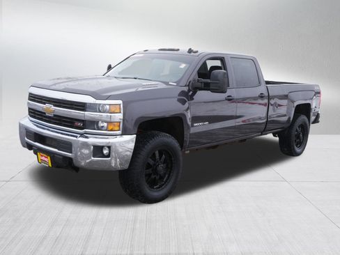 Used 2015 Chevrolet Silverado 3500 LT w/ LT Convenience Package image 3
