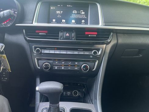 Used 2020 Kia Optima LX FWD image 11