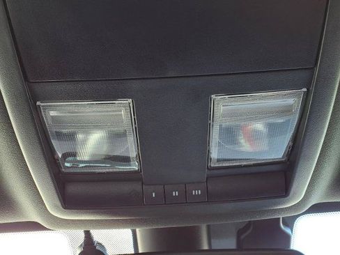 Used 2021 Dodge Challenger R/T Scat Pack RWD image 17