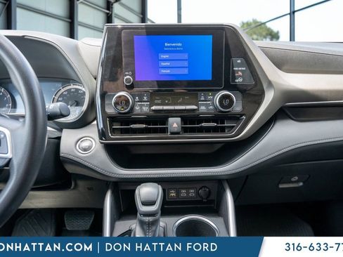 Used 2023 Toyota Highlander L FWD image 8