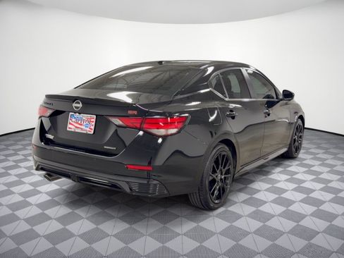 Used 2025 Nissan Sentra SR w/ Midnight Edition FWD image 9